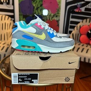 NIKE AIR MAX 90 (GS) PHANTOM SZ 4Y